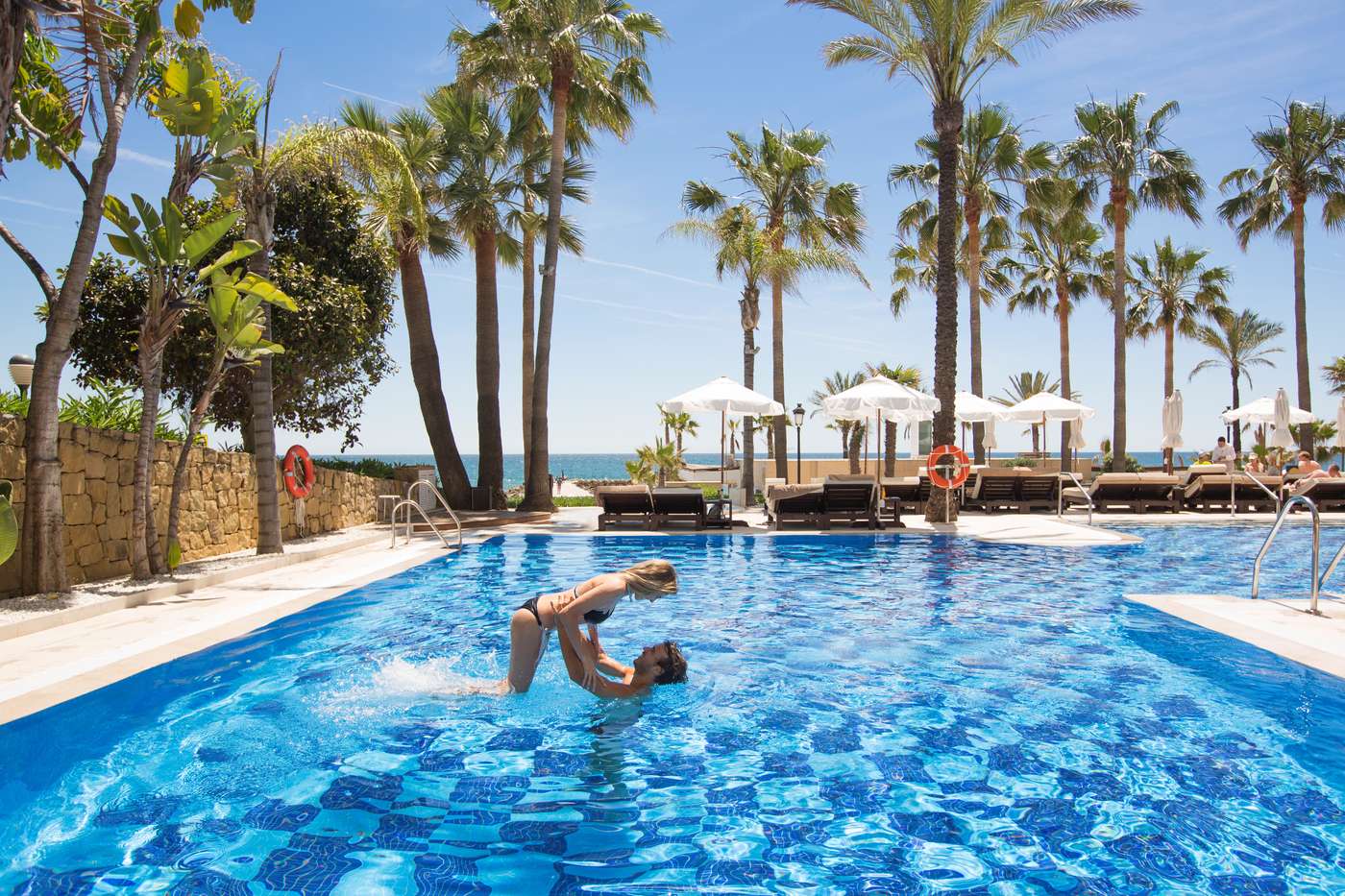 Am----re-Marbella-Beach-Hotel-Pool-1