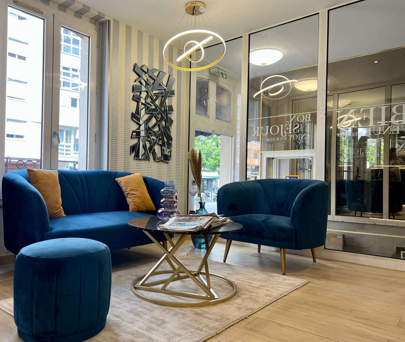 Arc-Paris-Porte-d-Orleans-Lobby-1