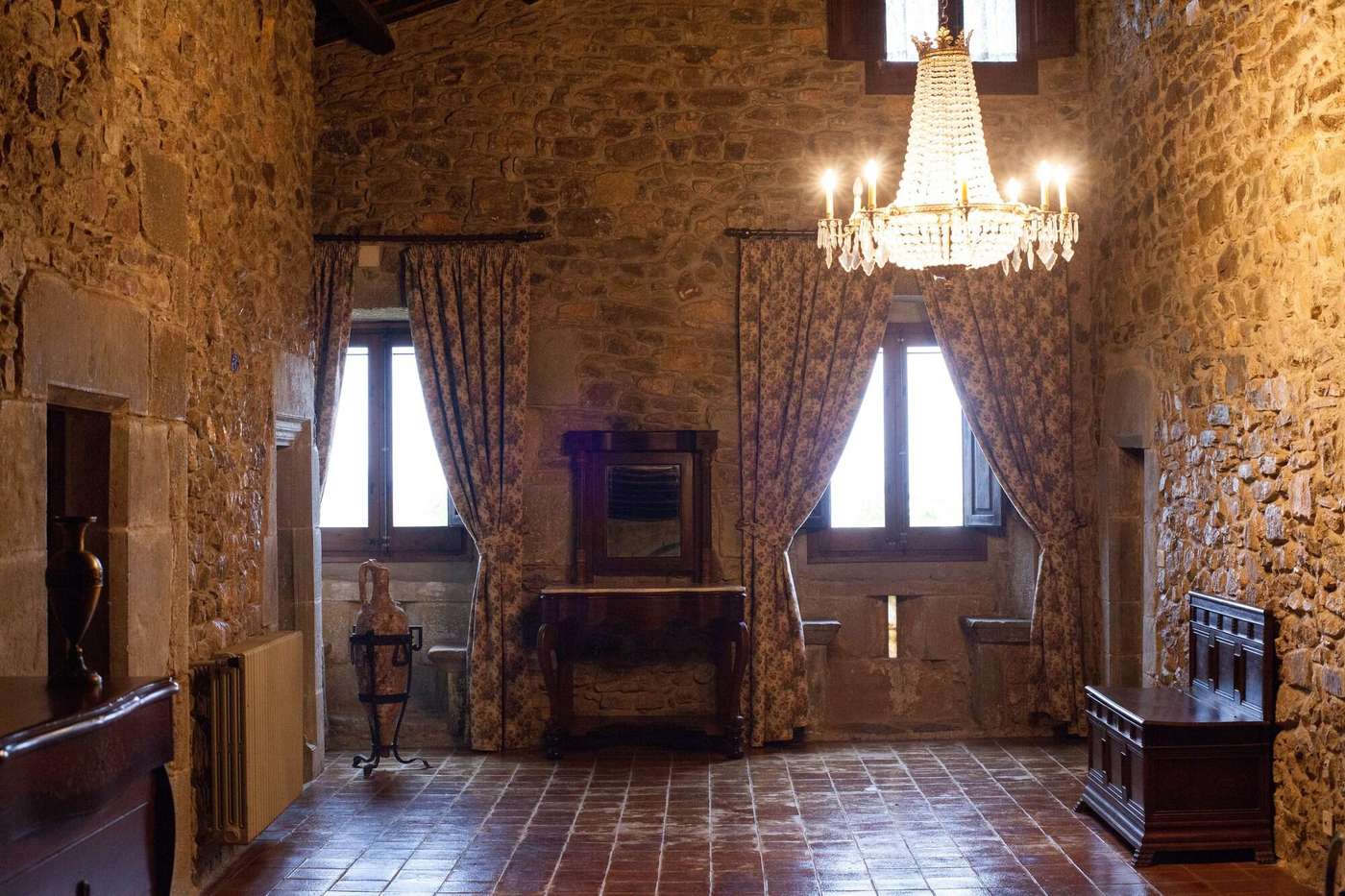 Masia Can Pou-Spain-CANET D'ADRI-Lobby-8