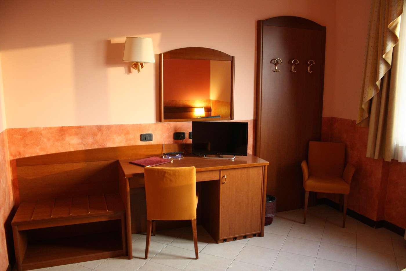 Hotel-Majestic---Linate-Airport-Room-1