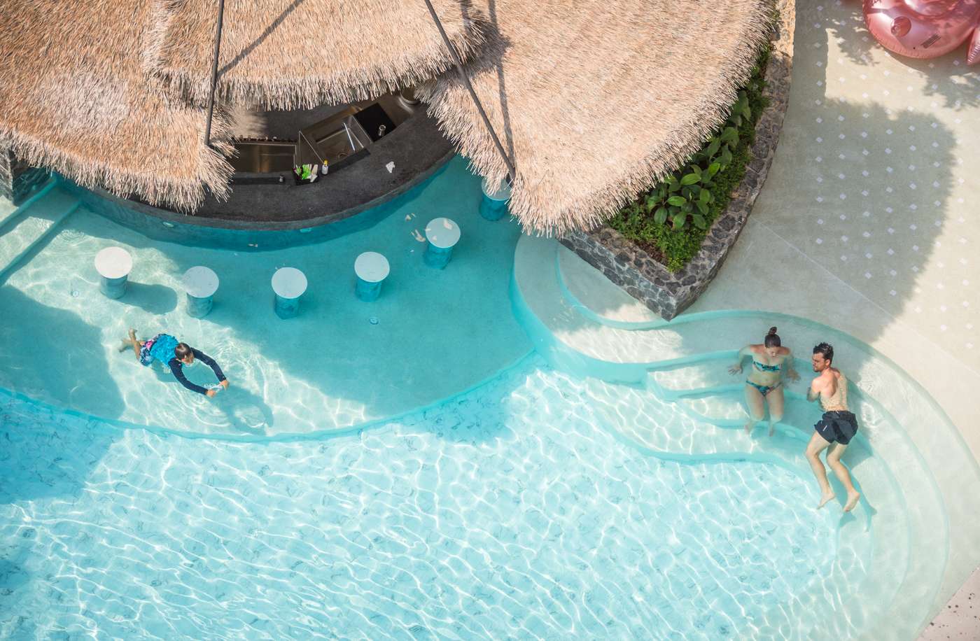 Sea-Seeker-Krabi-Resort-Bar-1