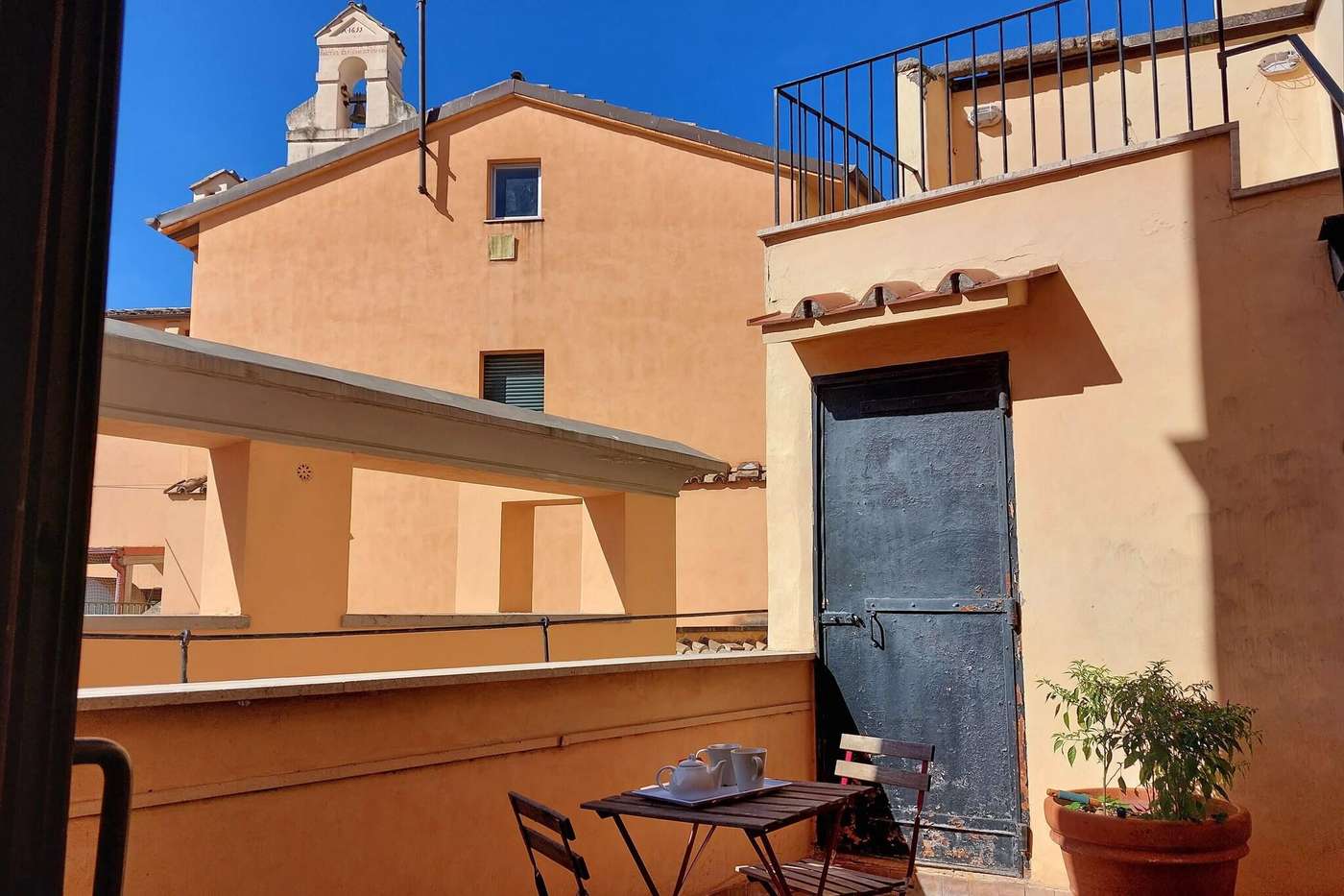 Trevi-Rome-Suite-Room-1