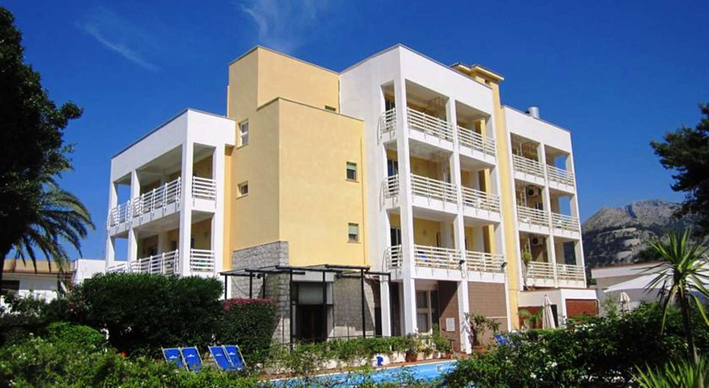 Hotel-Conchiglia-D-Oro-General-view-1