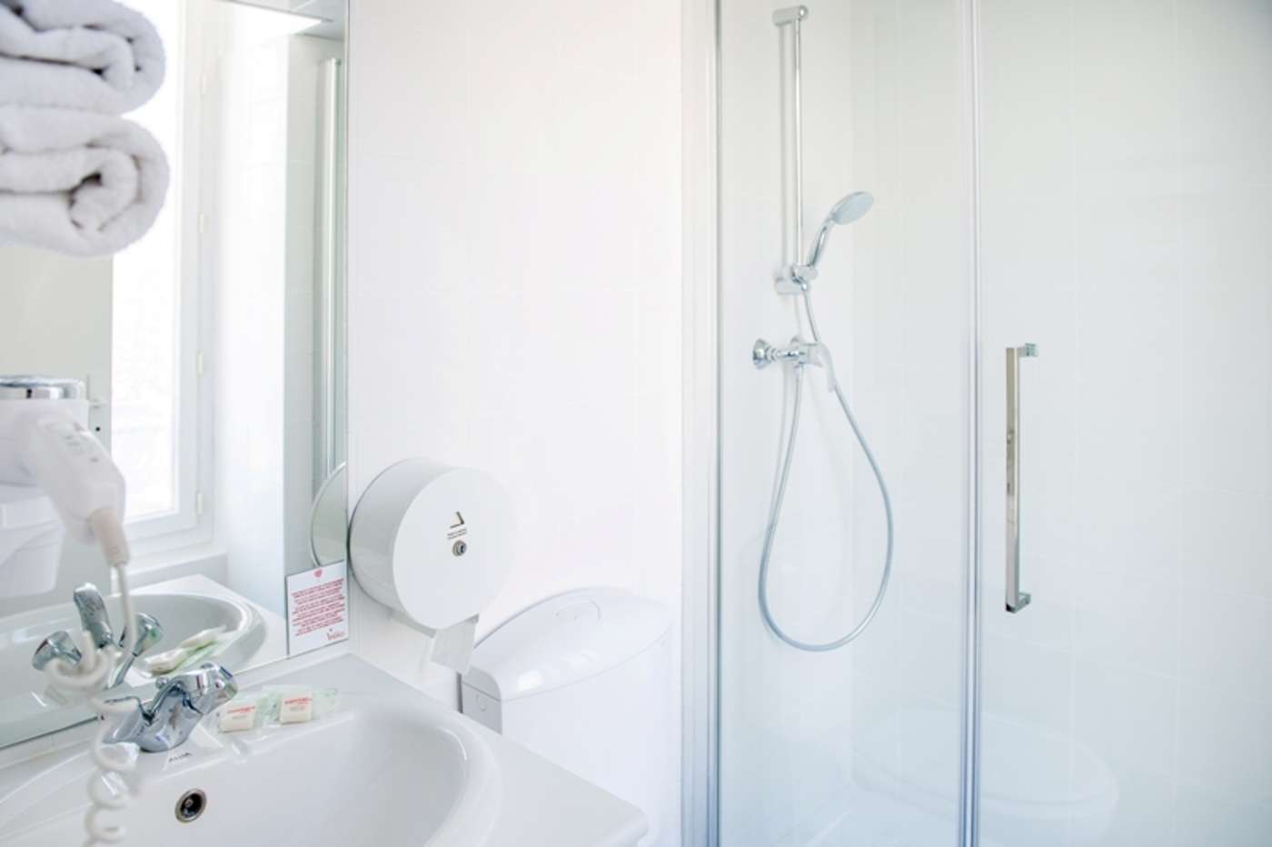 Continental-France-LOURDES-Room-5