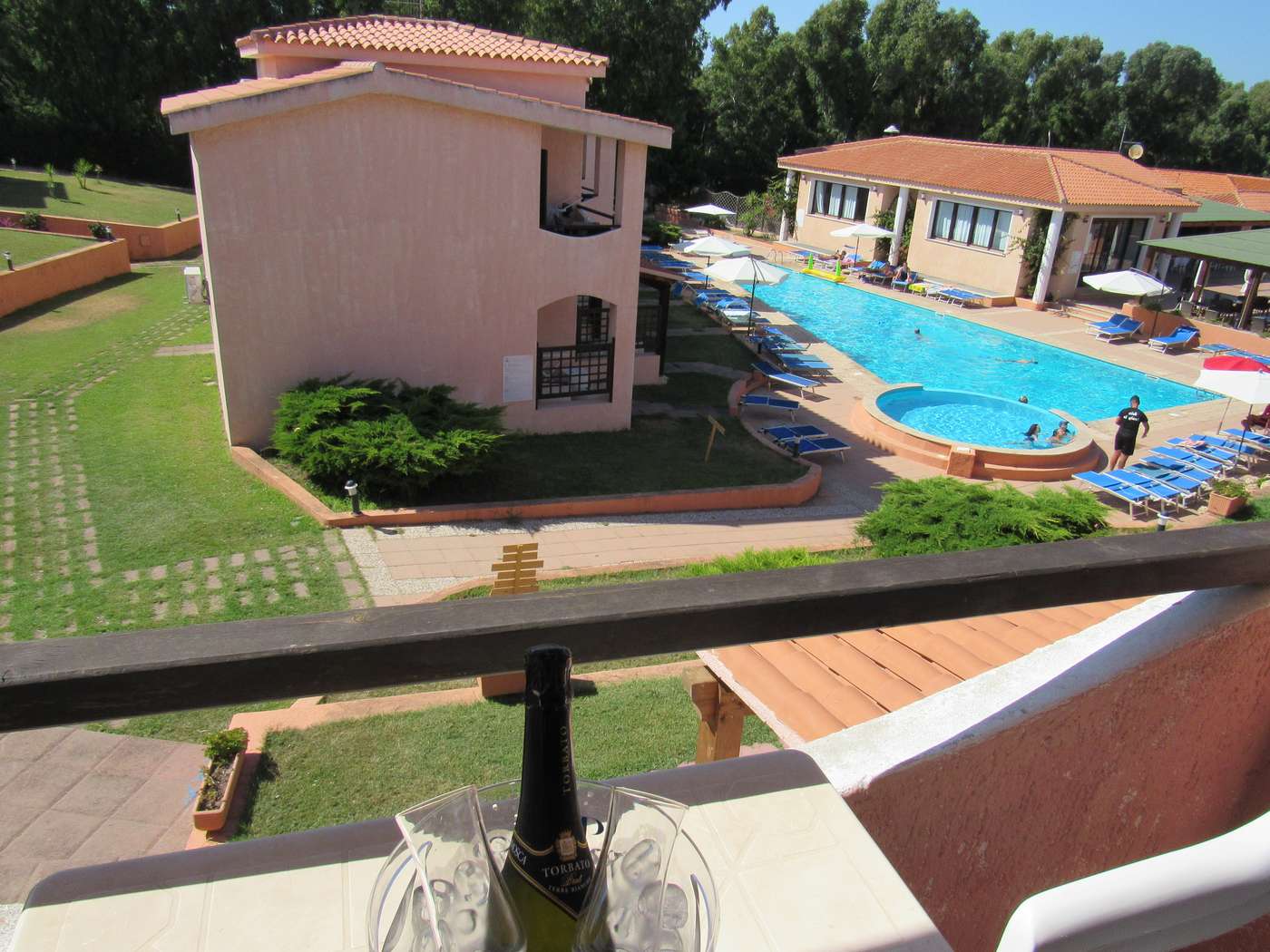 Marina-Manna-Hotel---Club-Village-Restaurant-1