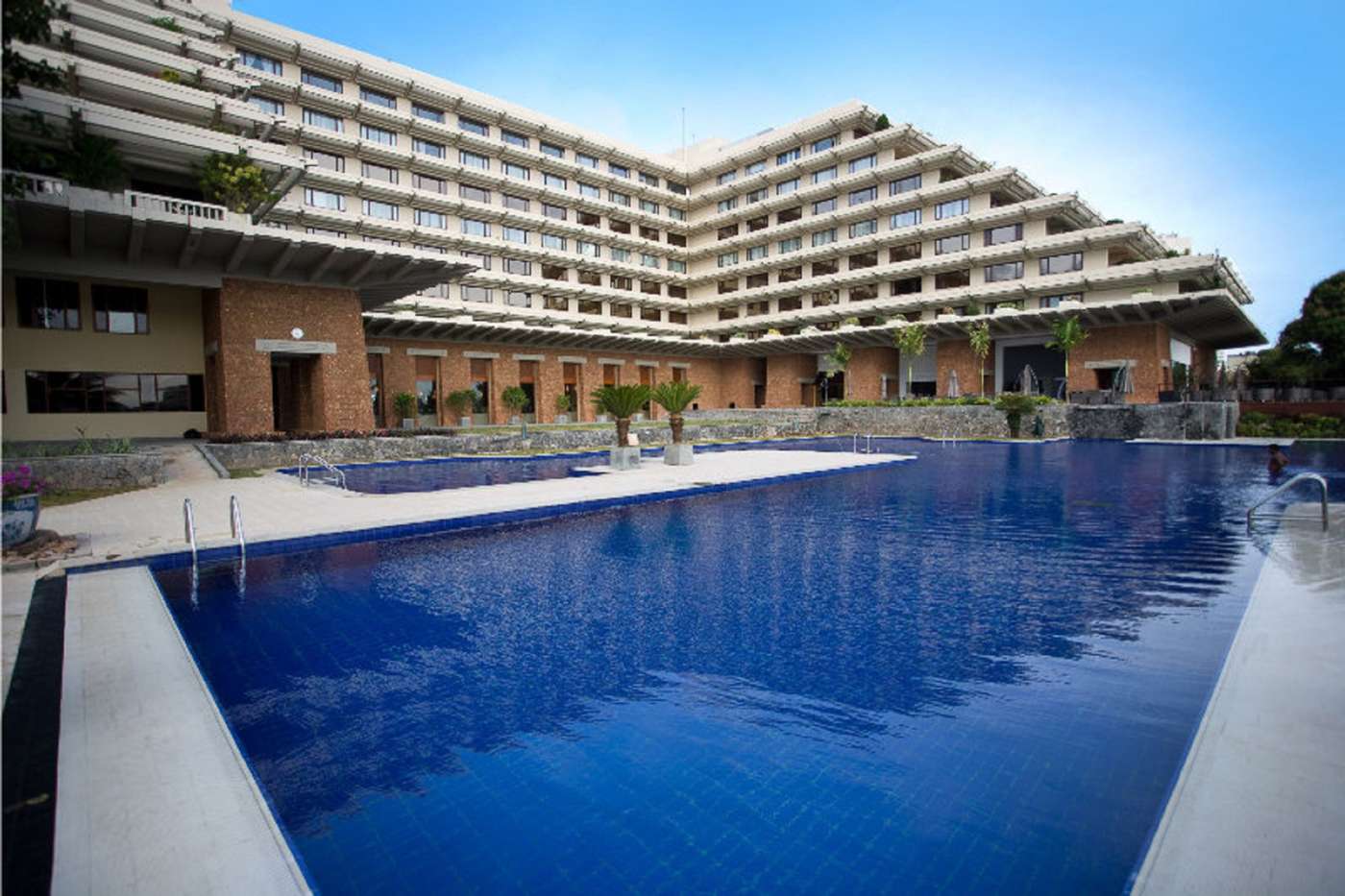 Cinnamon-Lakeside-Colombo-General-view-1