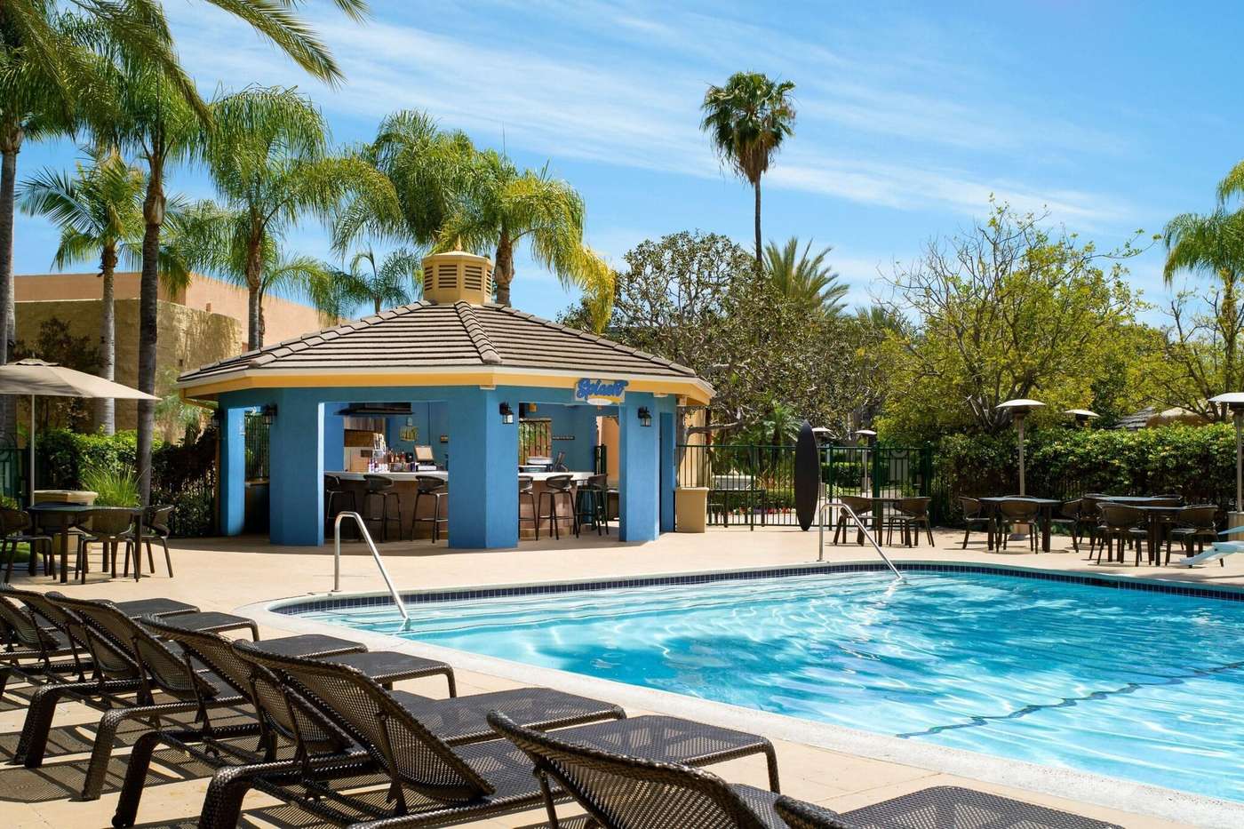 Sheraton-Park-Hotel-at-the-Anaheim-Resort-Pool-1