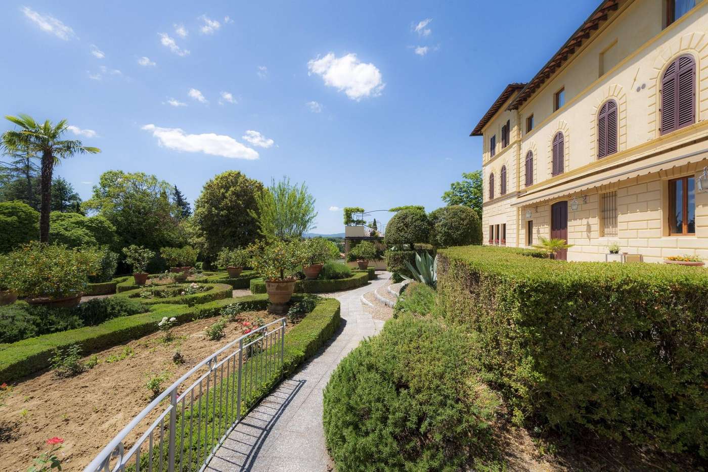 Villa-Scacciapensieri-Terrace-1