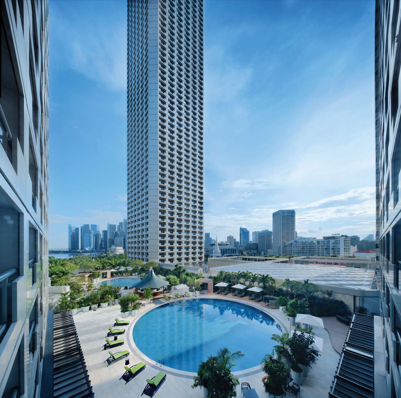 Swissôtel The Stamford - Singapore - SINGAPORE - Pool - 0
