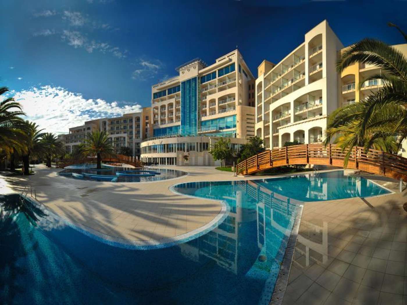 Splendid-Conference---Spa-Resort-General-view-1