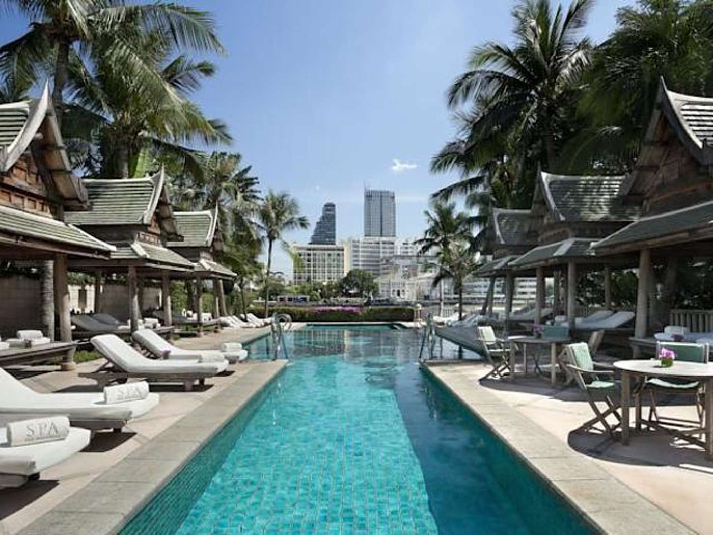 A The Peninsula Bangkok hotel