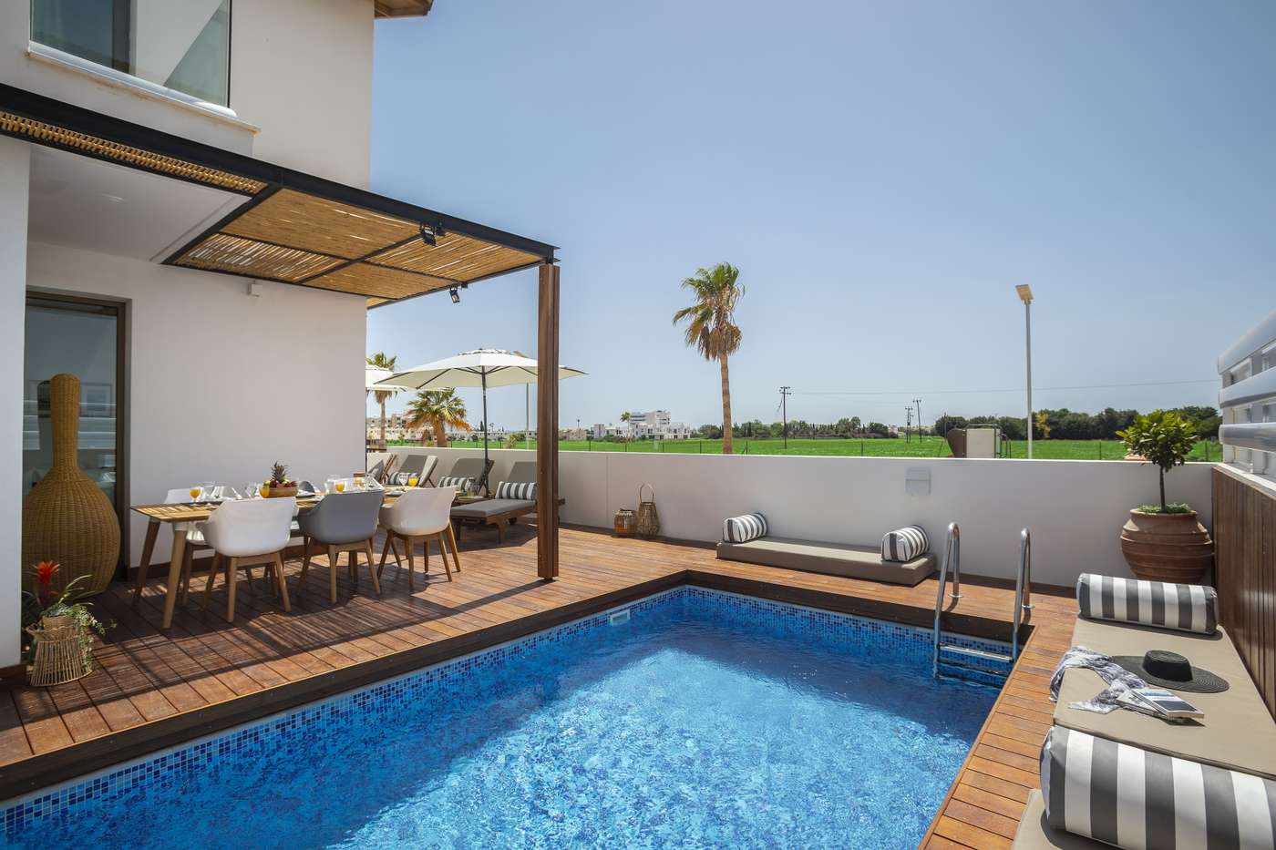 Louis Chris Le Mare Villa