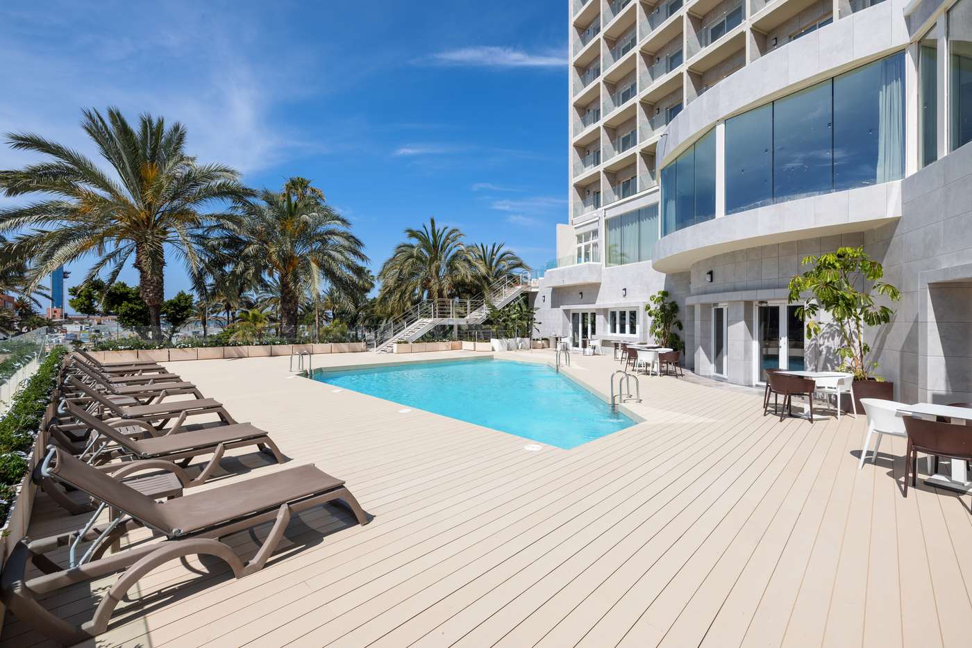 Ohtels-Gran-Hotel-Almeria-Pool-1