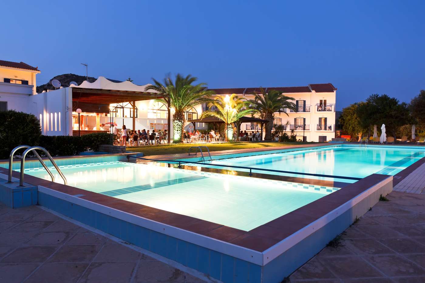 Saint-Nicholas-Pool-1