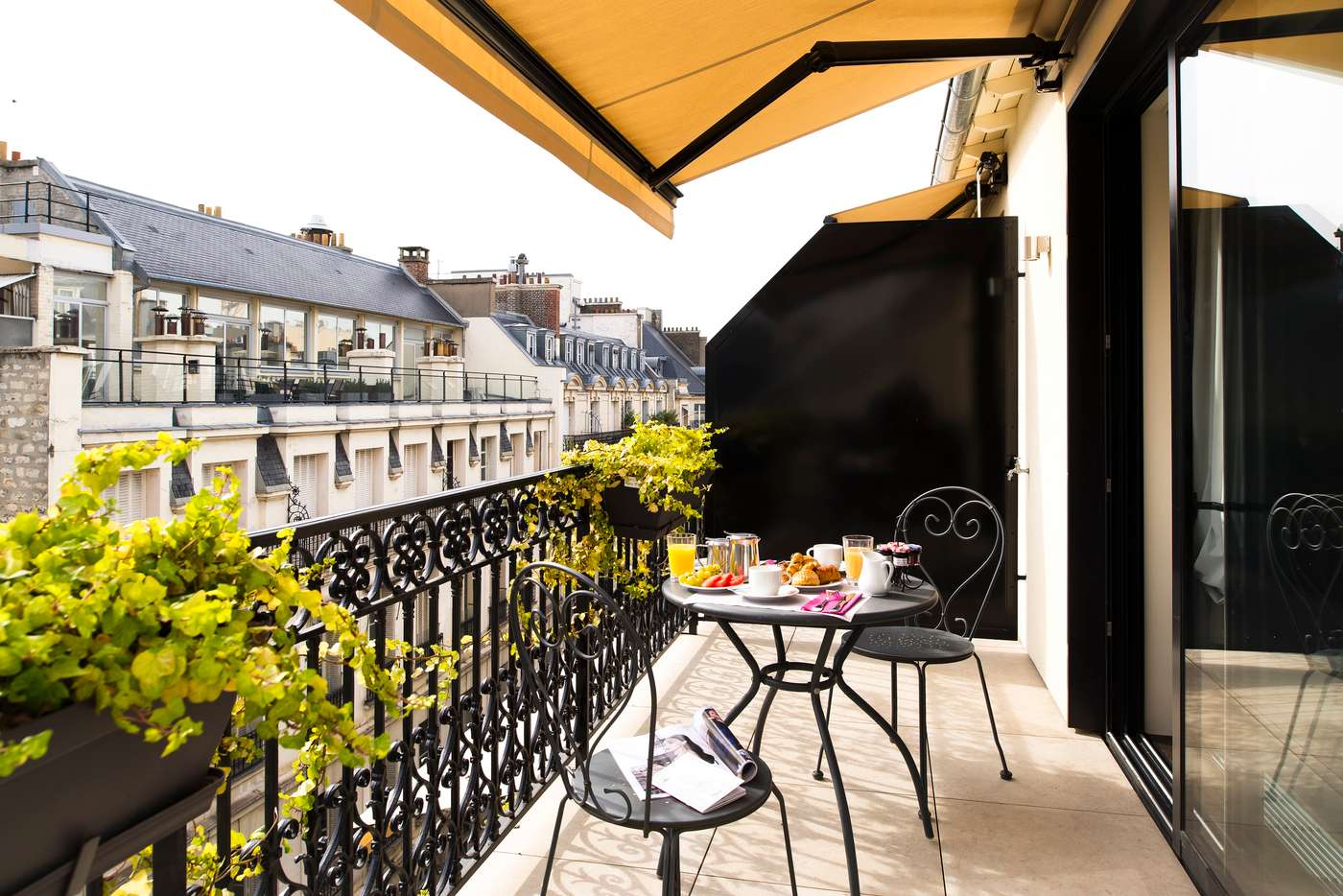 Hotel-Saint-Petersbourg-Opera---Spa-Room-1