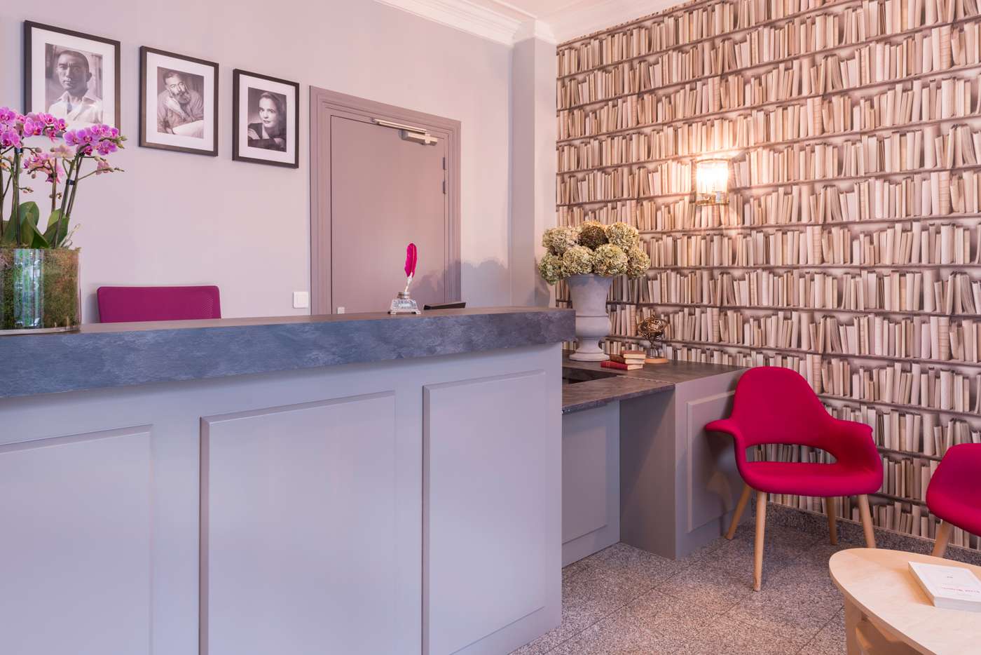 Des Ecrivains-France-PARIS-Lobby-5