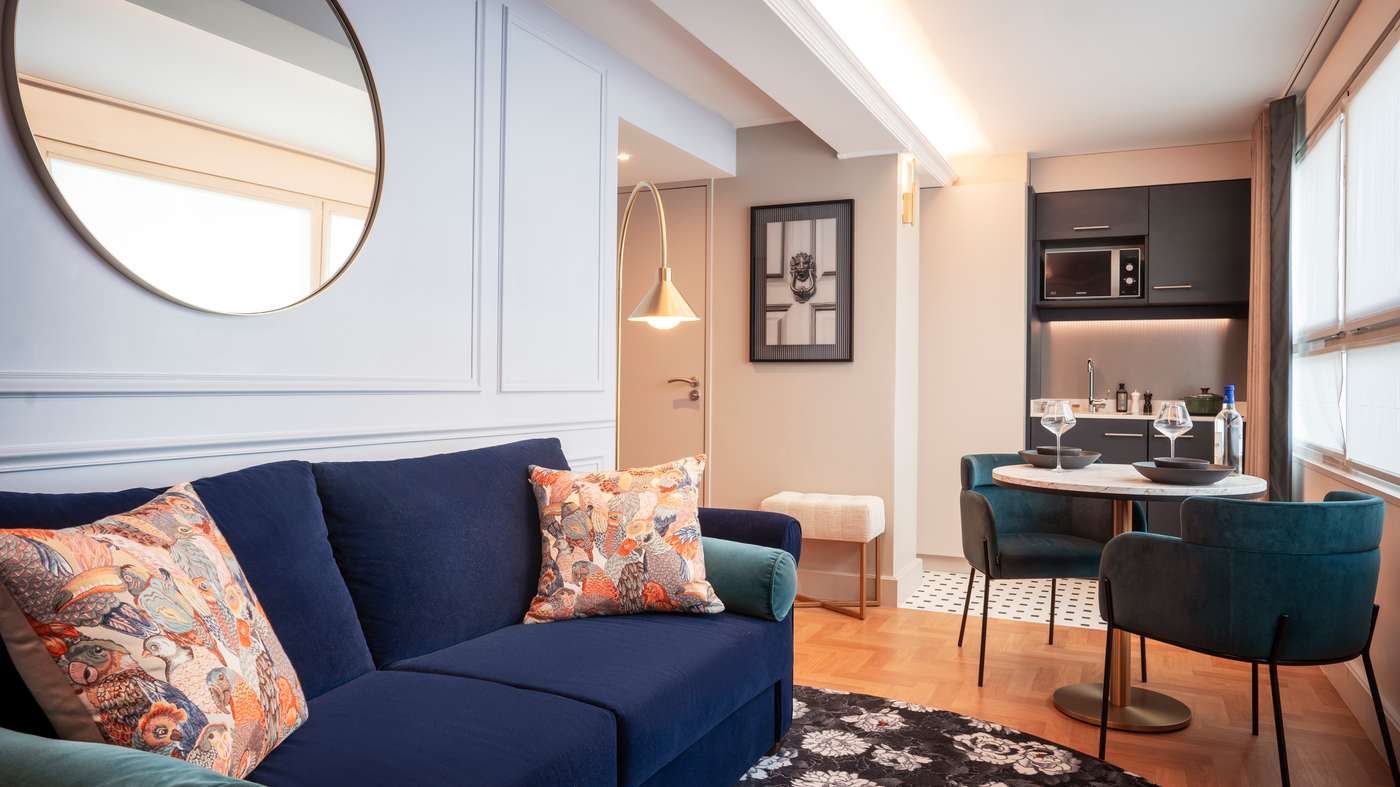 Residhome-Paris-Opera-Room-1