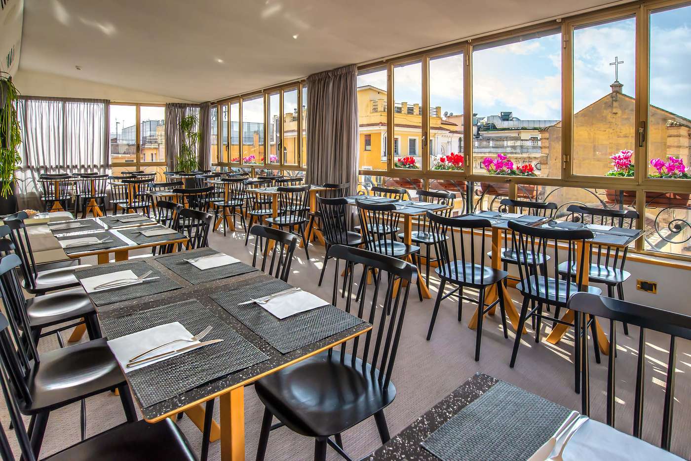 Hotel-Tritone-General-view-1