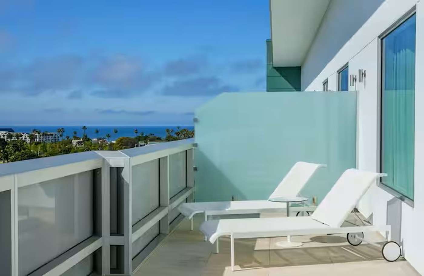 Hampton Inn & Suites Santa Monica, Santa Monica, California, USA