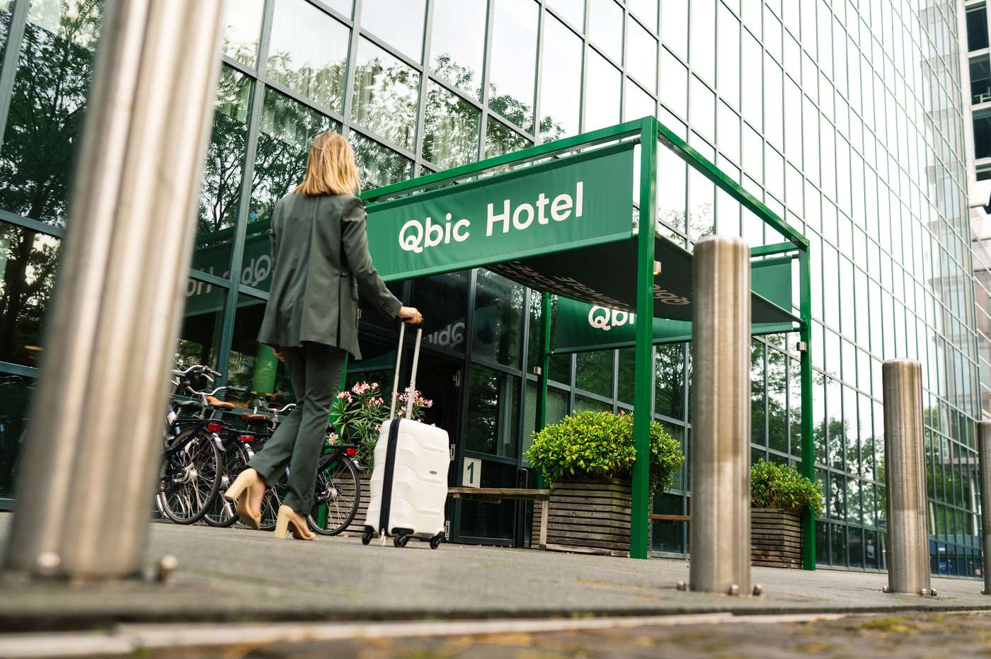 Qbic-Hotel-Amsterdam-Wtc-Lobby-1