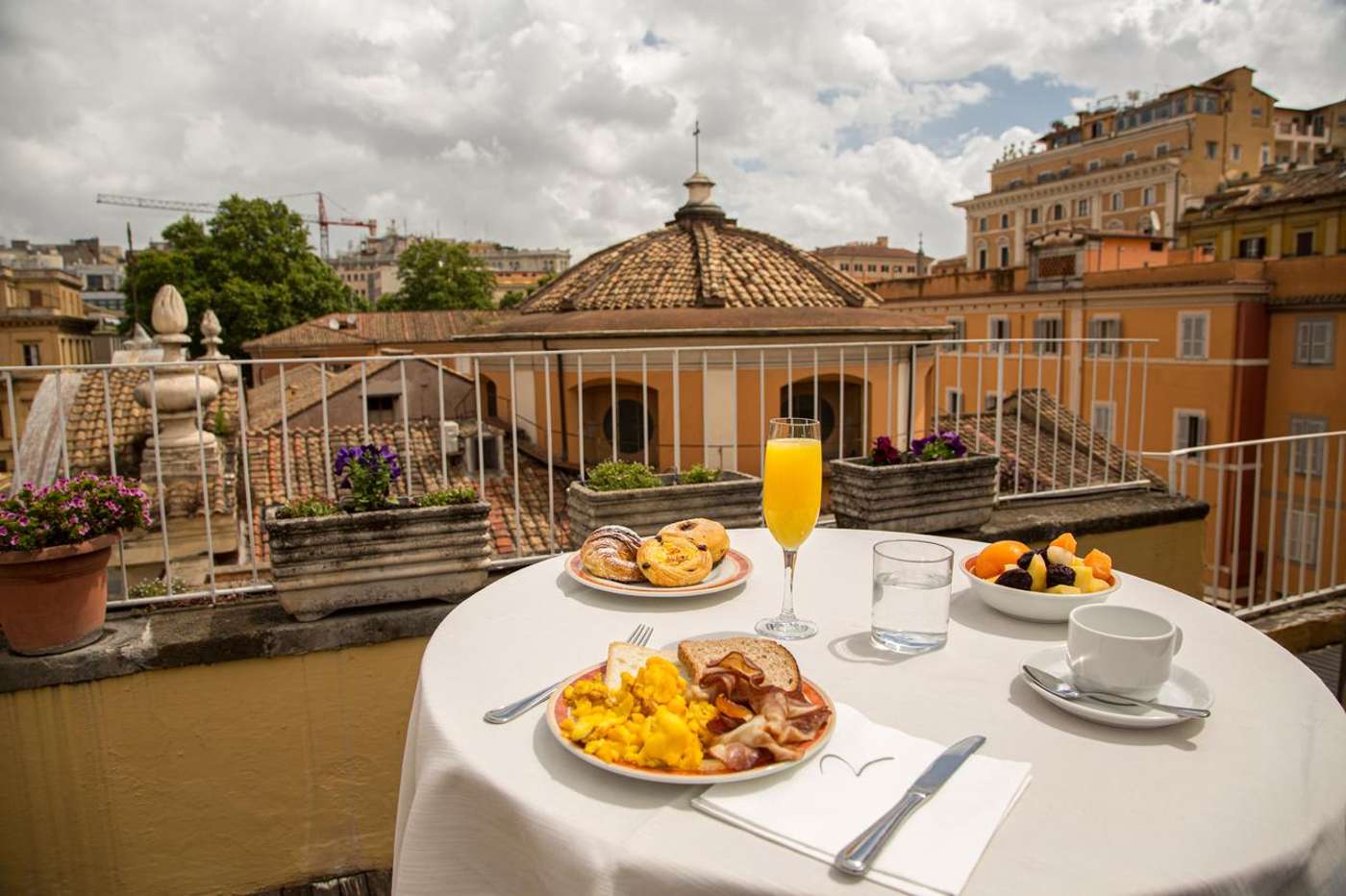 Hotel-Raffaello--Sure-Hotel-Collection-by-Best-Western-Restaurant-1