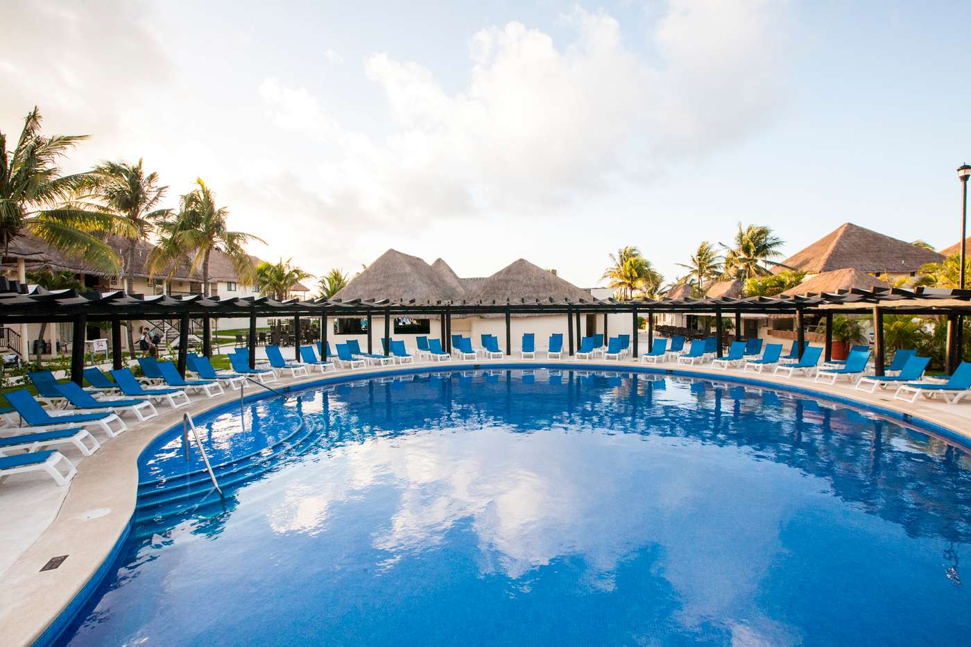 A Allegro Playacar hotel