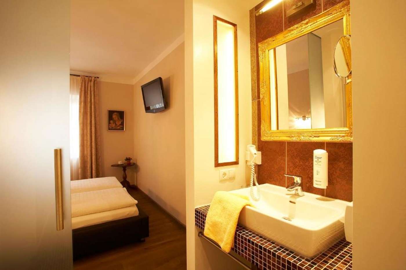 Altstadthotel Kasererbraeu-Austria-SALZBURG-Room-5