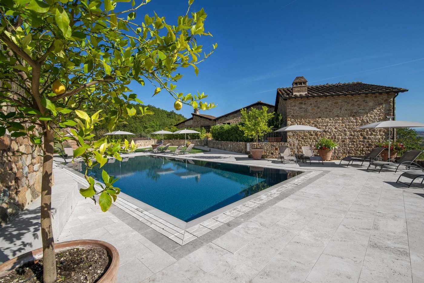 Relais-Le-Macine-Di-Stigliano-Pool-1