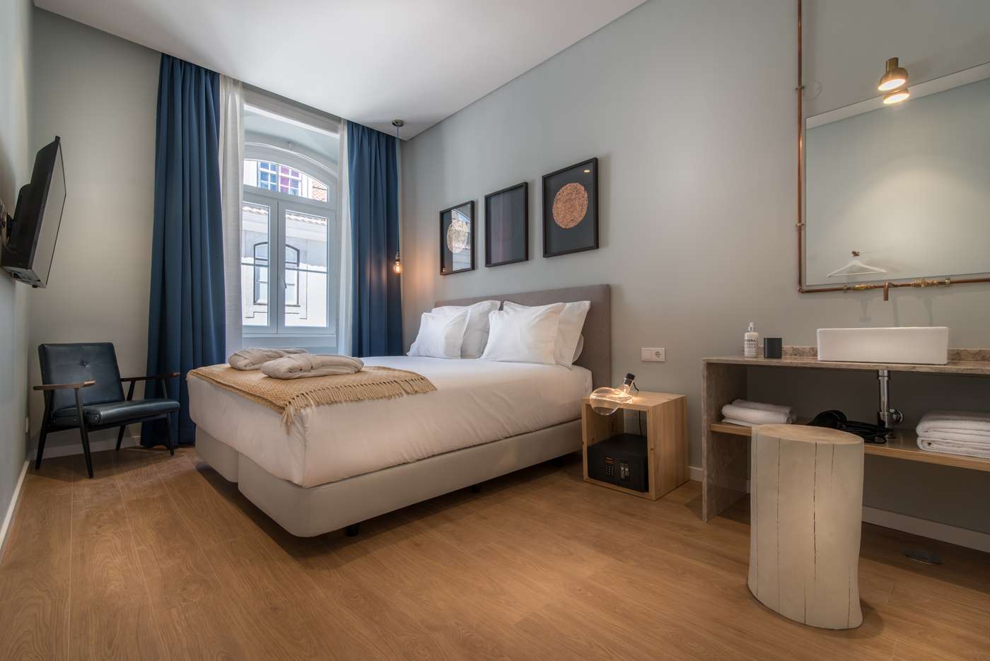Esqina-Urban-Lodge-Room-1