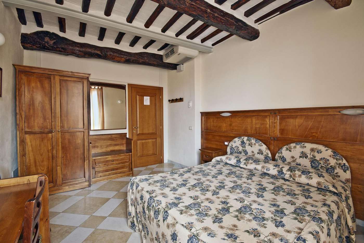 Al-Mercato-B-B-Room-1
