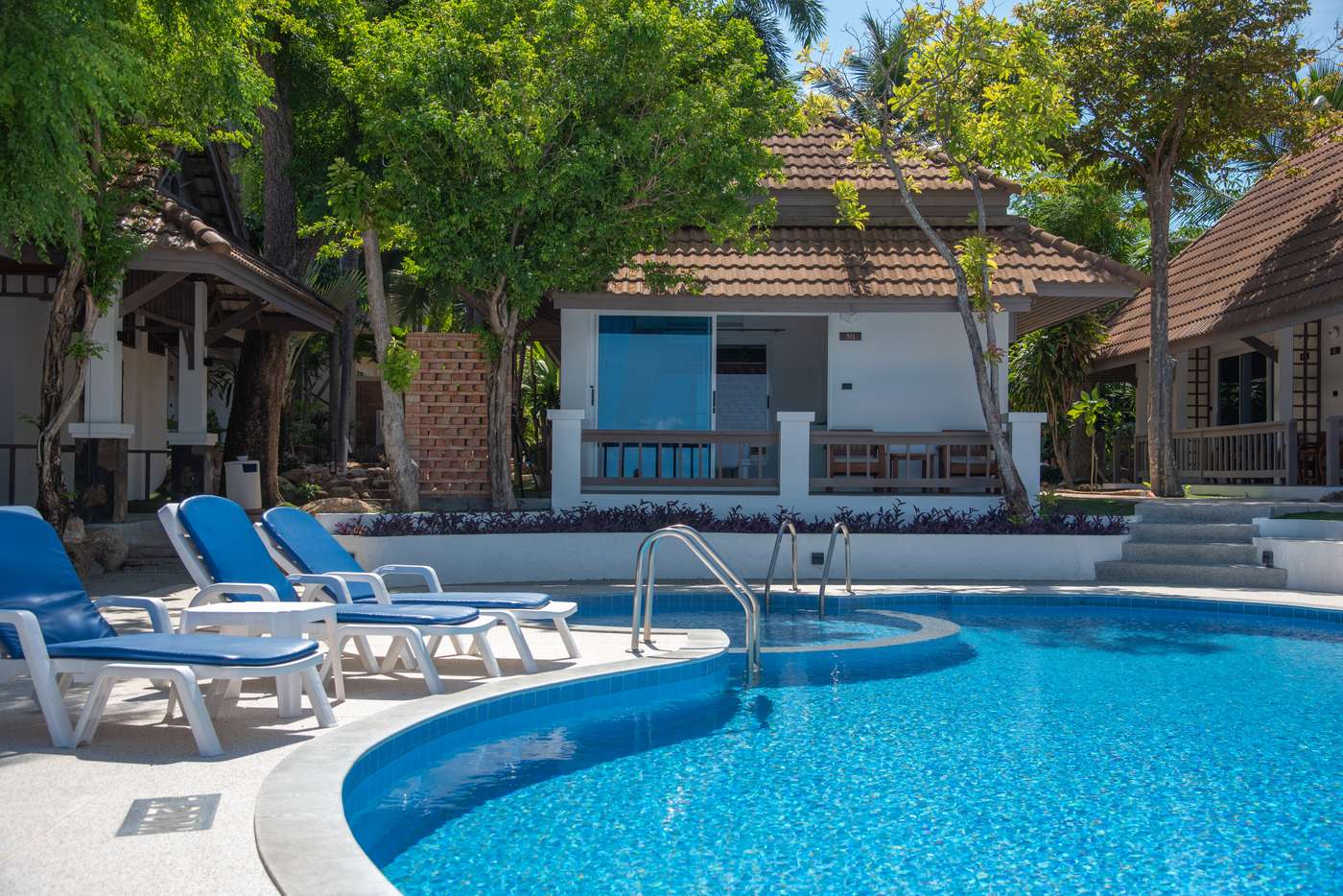 Samui-Natien-Beach-Resort-Pool-1