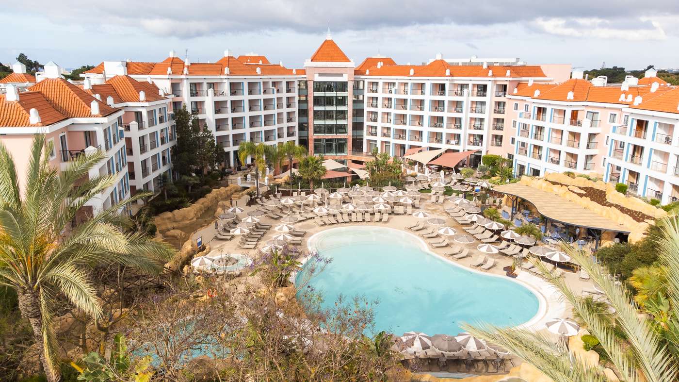 Hilton-Vilamoura-As-Cascatas-Golf-Resort---Spa-Pool-1