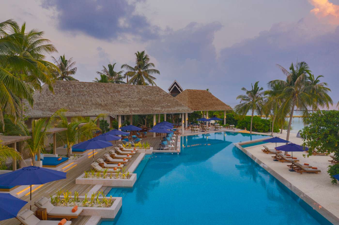 Emerald Faarufushi, Maldives