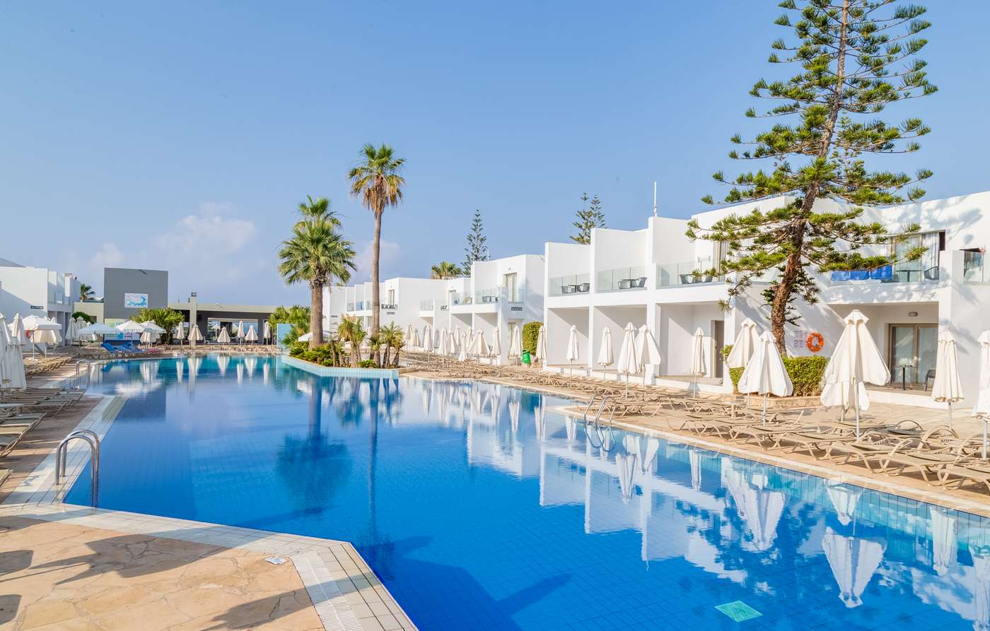 A Atlantica Panthea Resort hotel