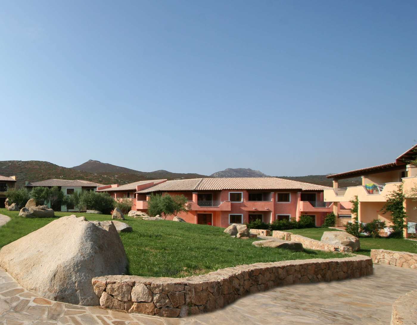 A Residence Le Corti Di Marinella hotel