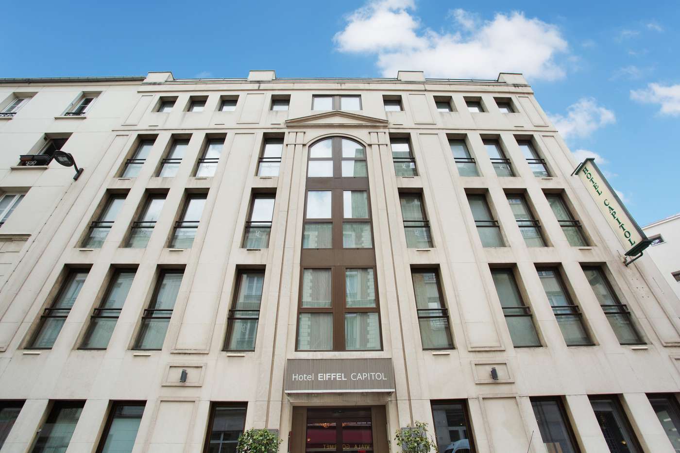 Hotel-Eiffel-Capitol-General-view-1