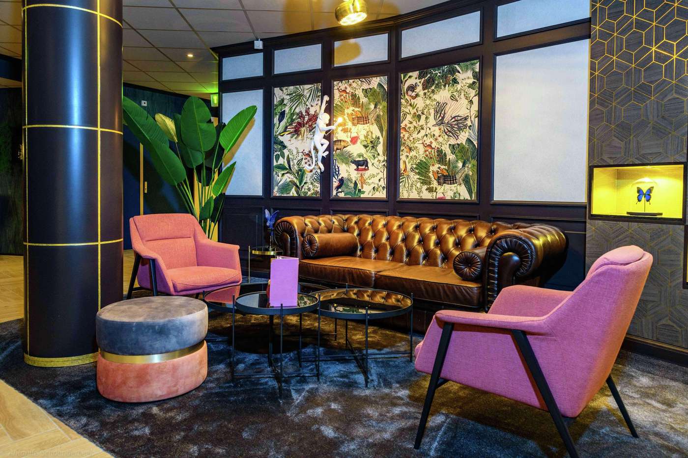 DoubleTree by Hilton Royal Parc Soestduinen-Netherlands-Soestduinen-Lobby-3