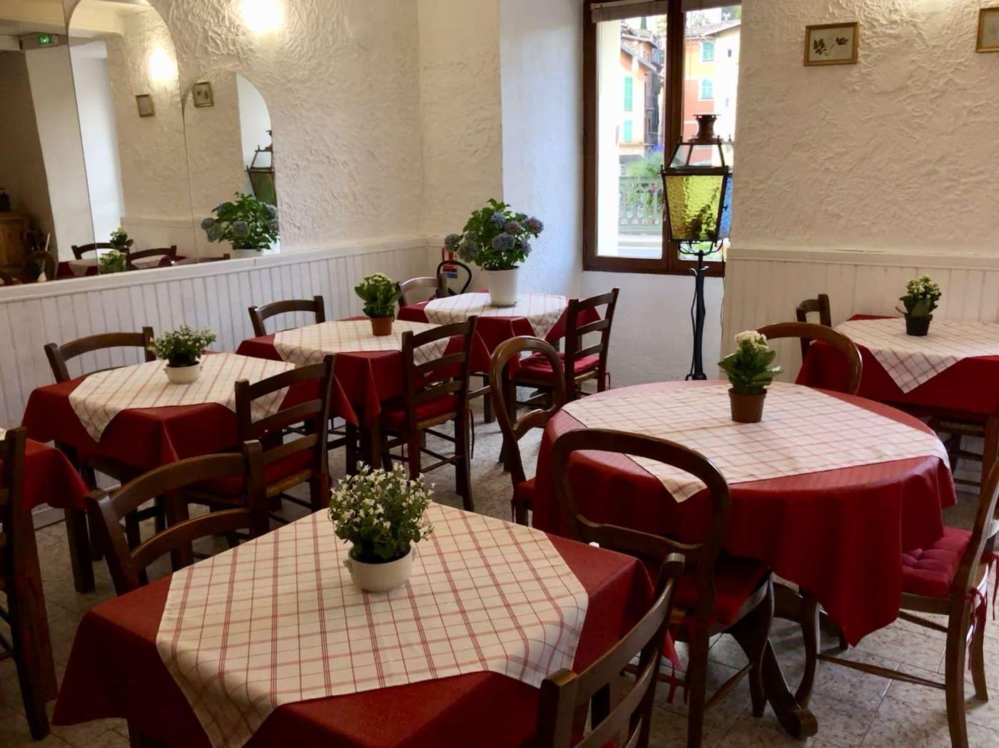 Hostellerie Du Pont Vieux-France-SOSPEL-Restaurant-10