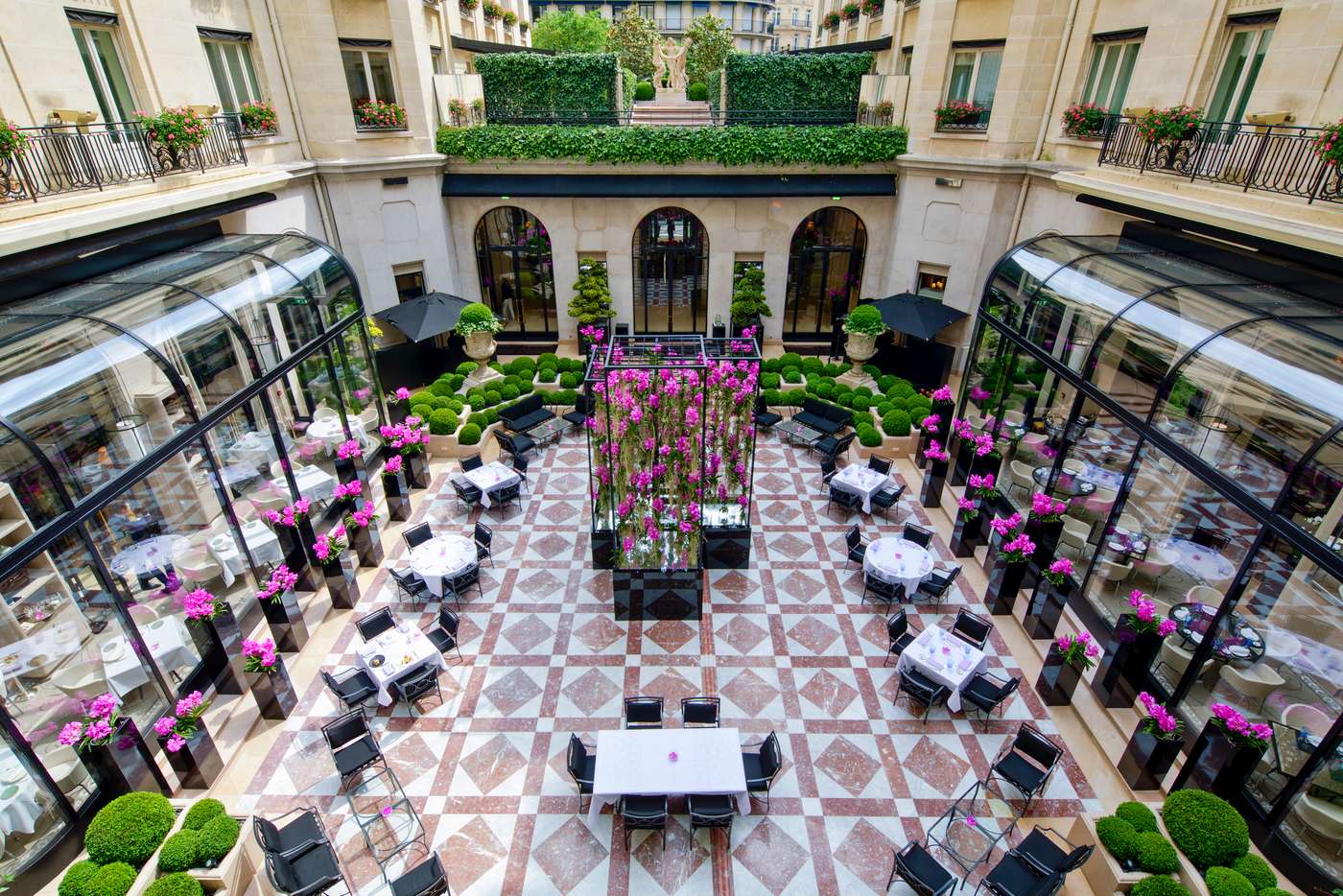 Four Seasons Hotel Paris - France - Paris - General view - 0