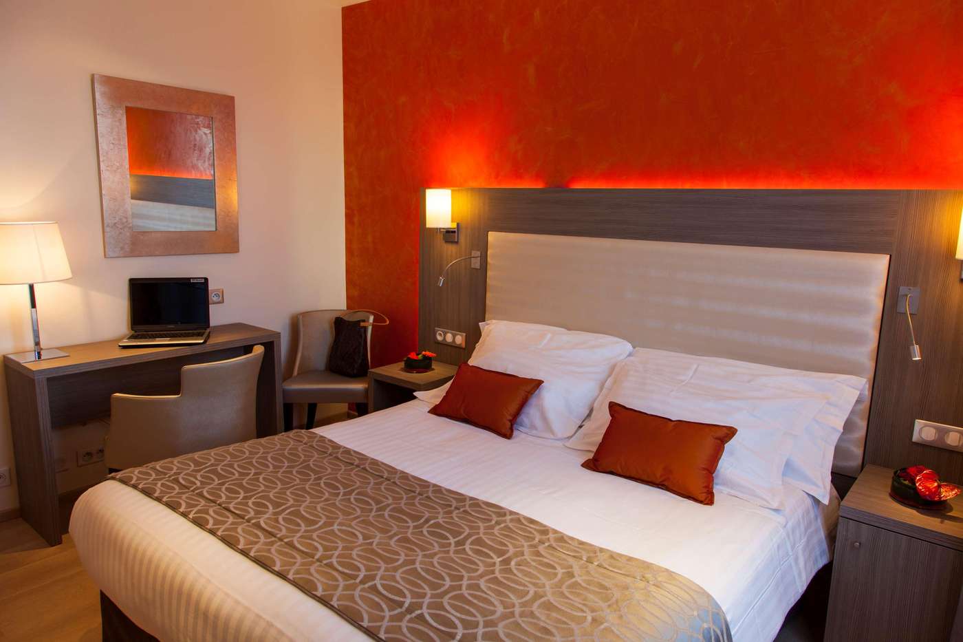 Best Western Plus Hotel Carlton-France-Annecy-General view-4