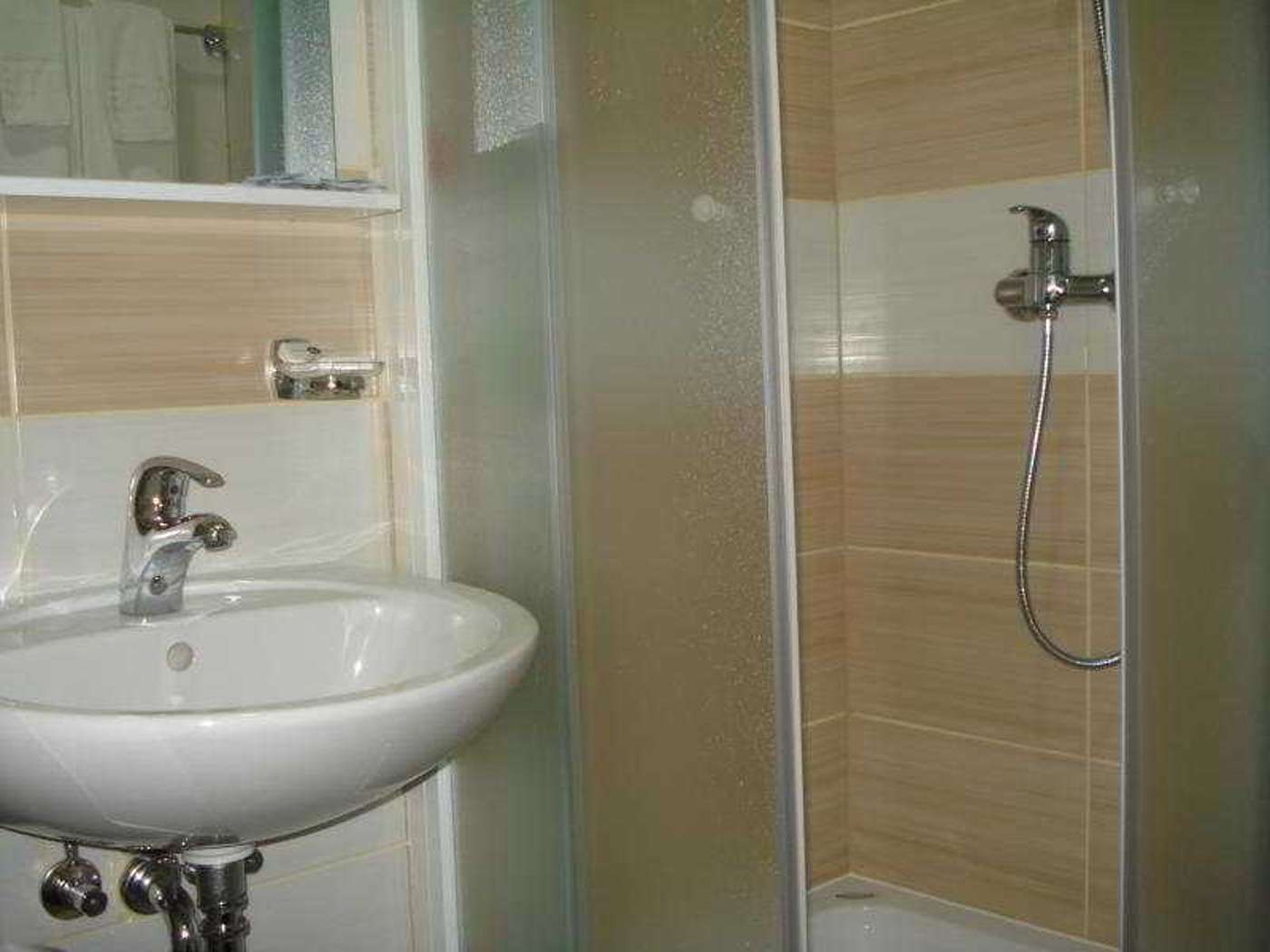 Grand Sarajevo-Bosnia & Herzegovina-SARAJEVO-Room-5