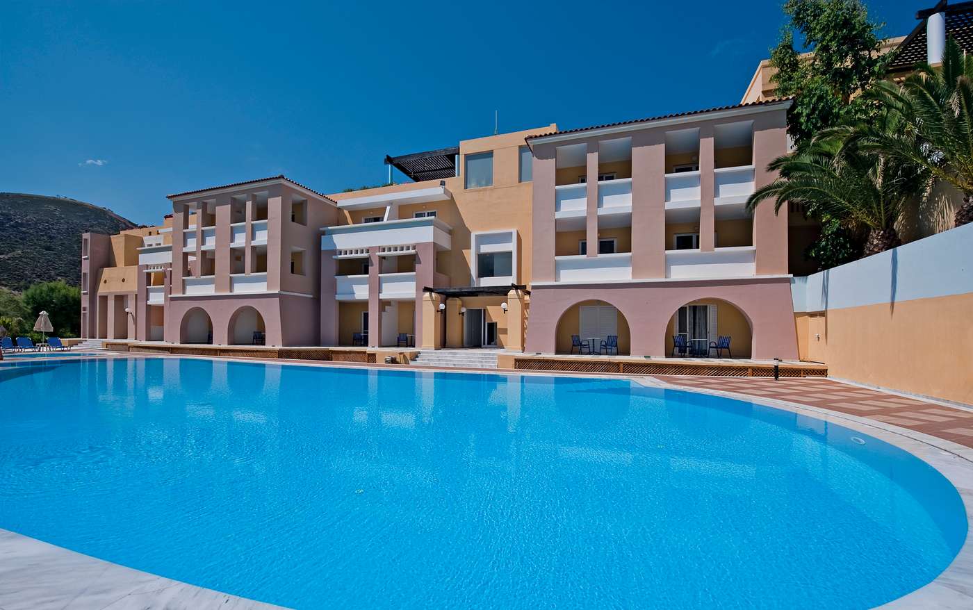 Fodele-Beach-Pool-1