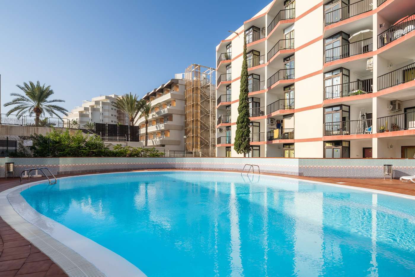 Guinea-Apartments-Lobby-1