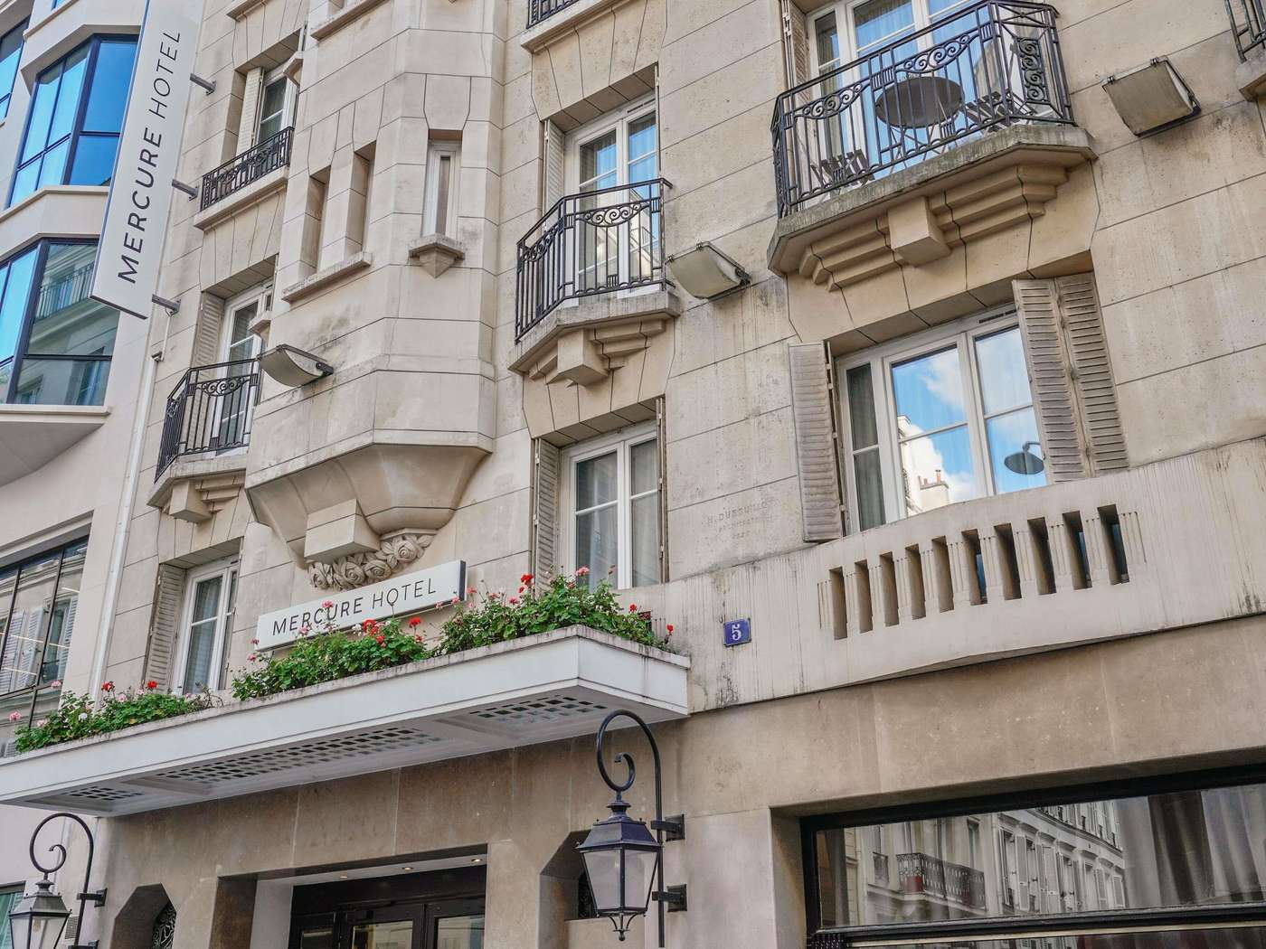 Mercure-Paris-Opera-Faubourg-Montmartre-General-view-1