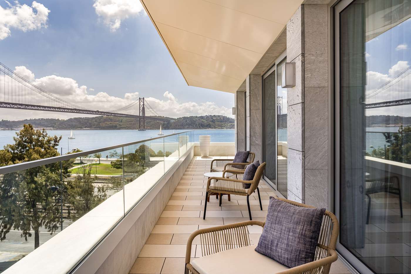 Hyatt-Regency-Lisbon-Room-1