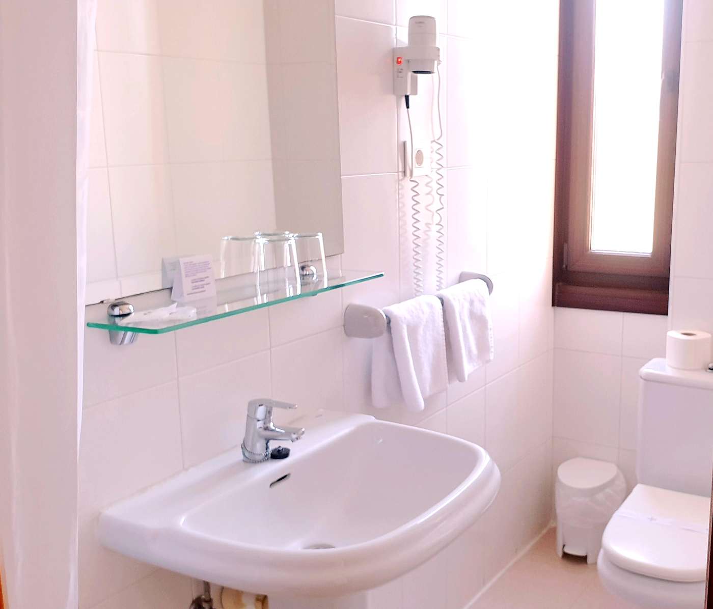 Zarauz-Spain-ZARAUTZ-Room-10