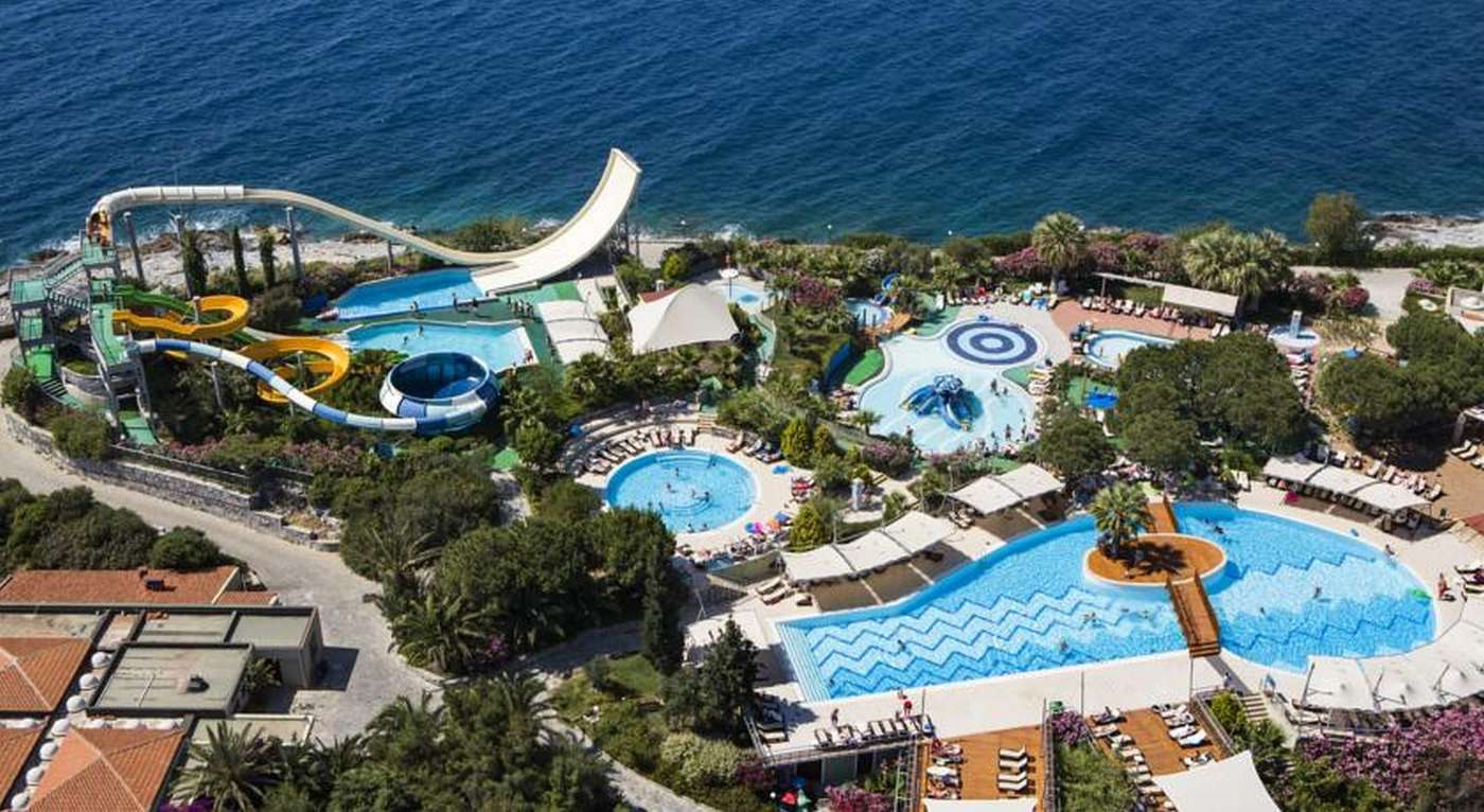 Pine-Bay-Holiday-Resort-General-view-1