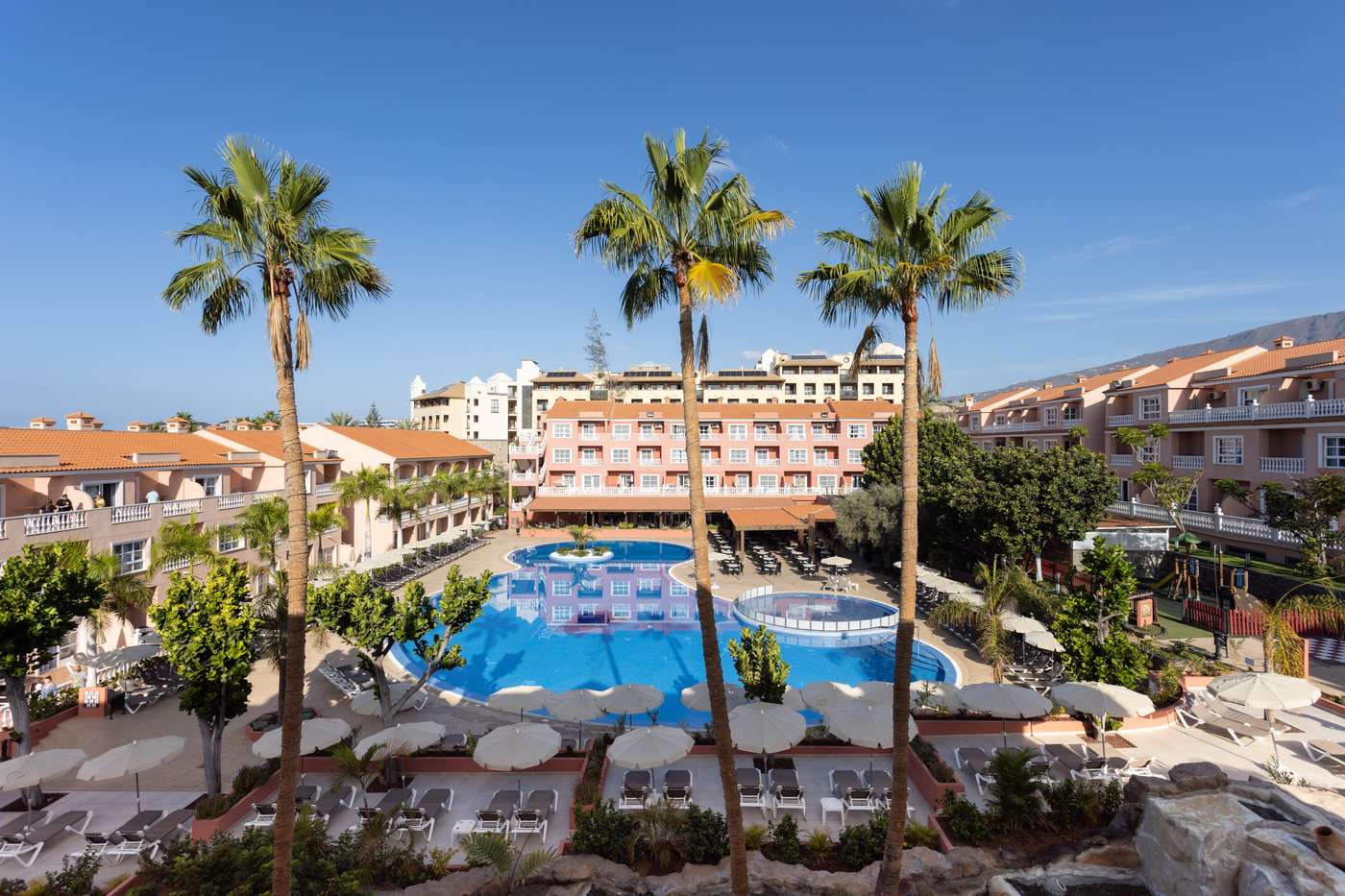 A El Duque hotel
