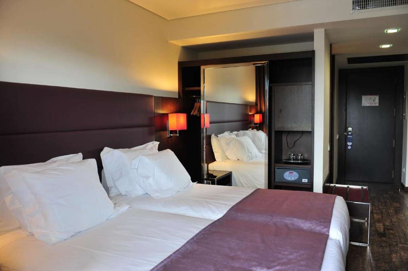 Axis Porto Business & SPA Hotel - Portugal - Matosinhos - Room - 0