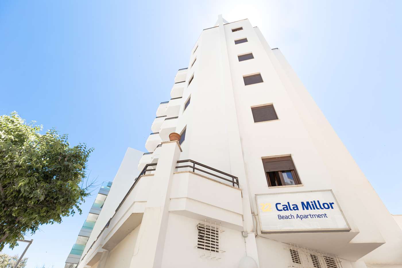 A R2 Cala Millor Beach Apartments hotel